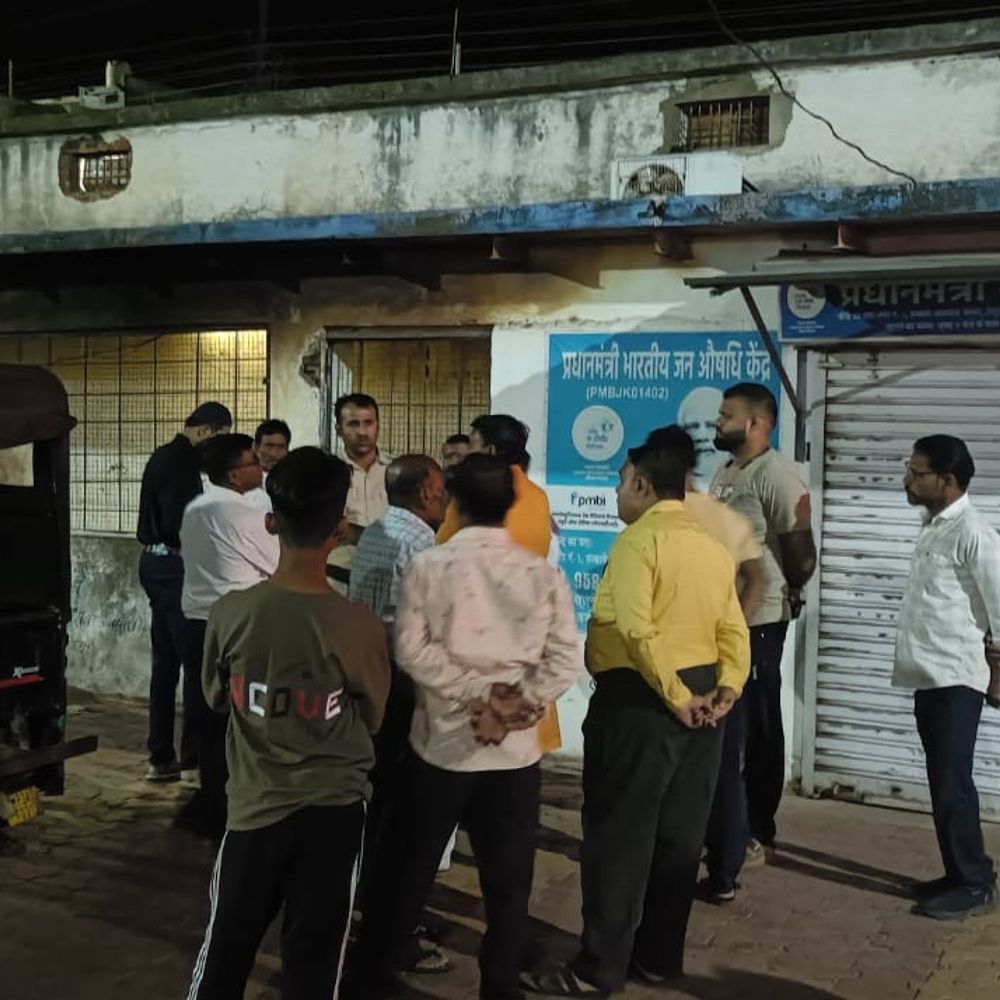 12वीं की छात्रा का शव फंदे से लटका मिला:तेजगढ़ में निजी डॉक्टर की बेटी थी, पुलिस ने मोबाइल जब्त किया