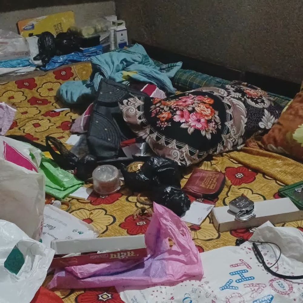 फल दुकानदार के बंद घर से 9.50 लाख की चोरी:गृह प्रवेश में ससुराल गया था परिवार, गहने और कैश ले उड़े चोर; पुलिस हिरासत में 2 संदिग्ध