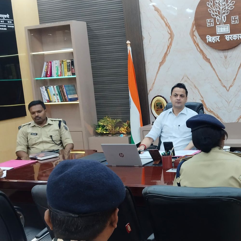 अवैध मादक पदार्थों के कारोबार पर लगाएं अंकुश-DM:NCORD बैठक में नशा के खिलाफ कार्रवाई के निर्देश, सीमावर्ती क्षेत्रों में छापेमारी