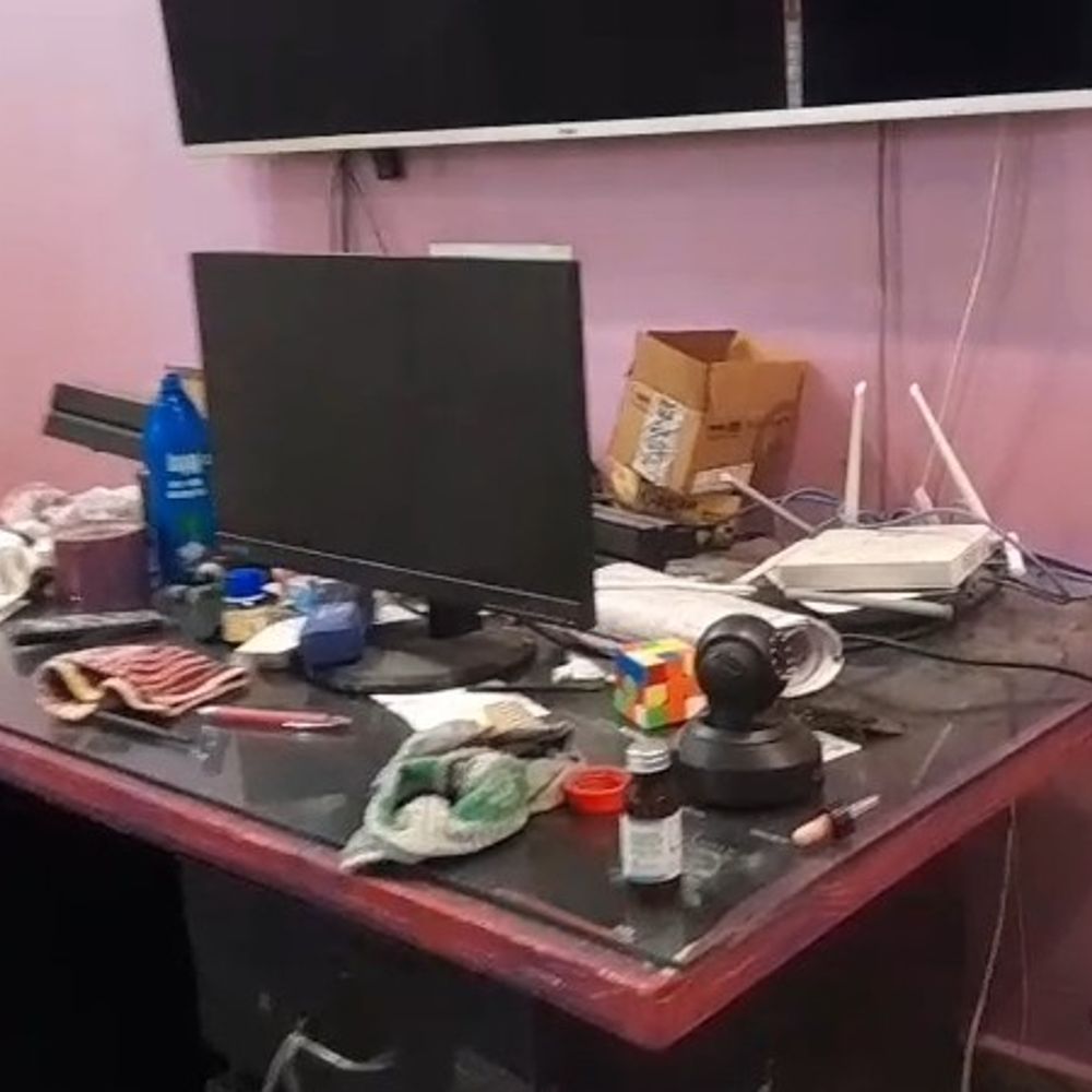 दीपनगर में होम्योपैथिक डॉक्टर के घर से लाखों की चोरी:सीसीटीवी का डीवीआर भी साथ ले गए चोर, बेटे से मिलने बेंगलुरु गया था दंपती