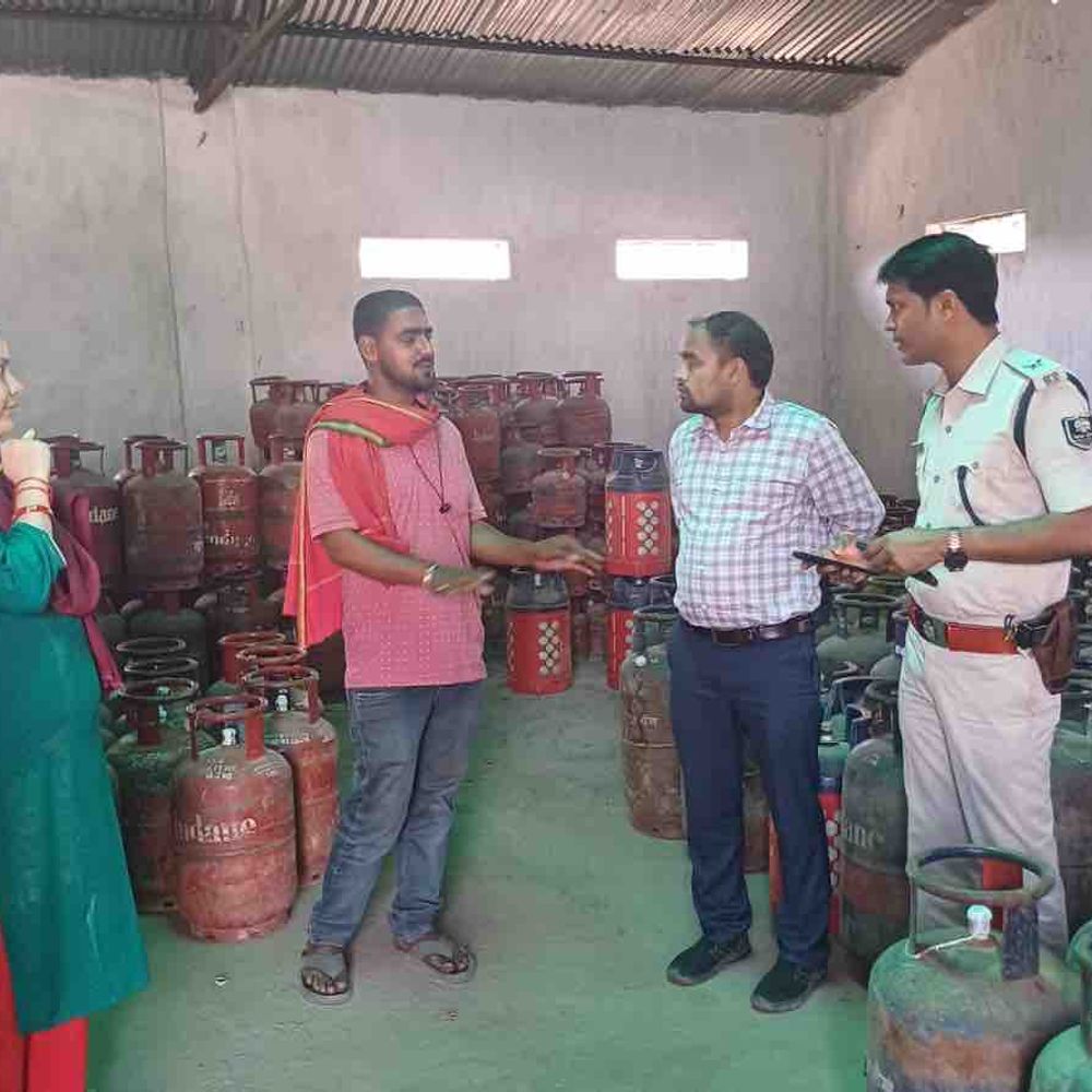 नवादा में गैस सिलेंडर की कमी नहीं:आपूर्ति व्यवस्था सुचारू, 13,001 सिलेंडर उपलब्ध