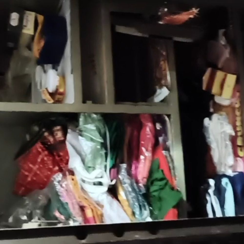 मुजफ्फरपुर में बंद घर से 20 लाख की चोरी:चोर छत के रास्ते घुसे, जेवरात और नकदी ले उड़े