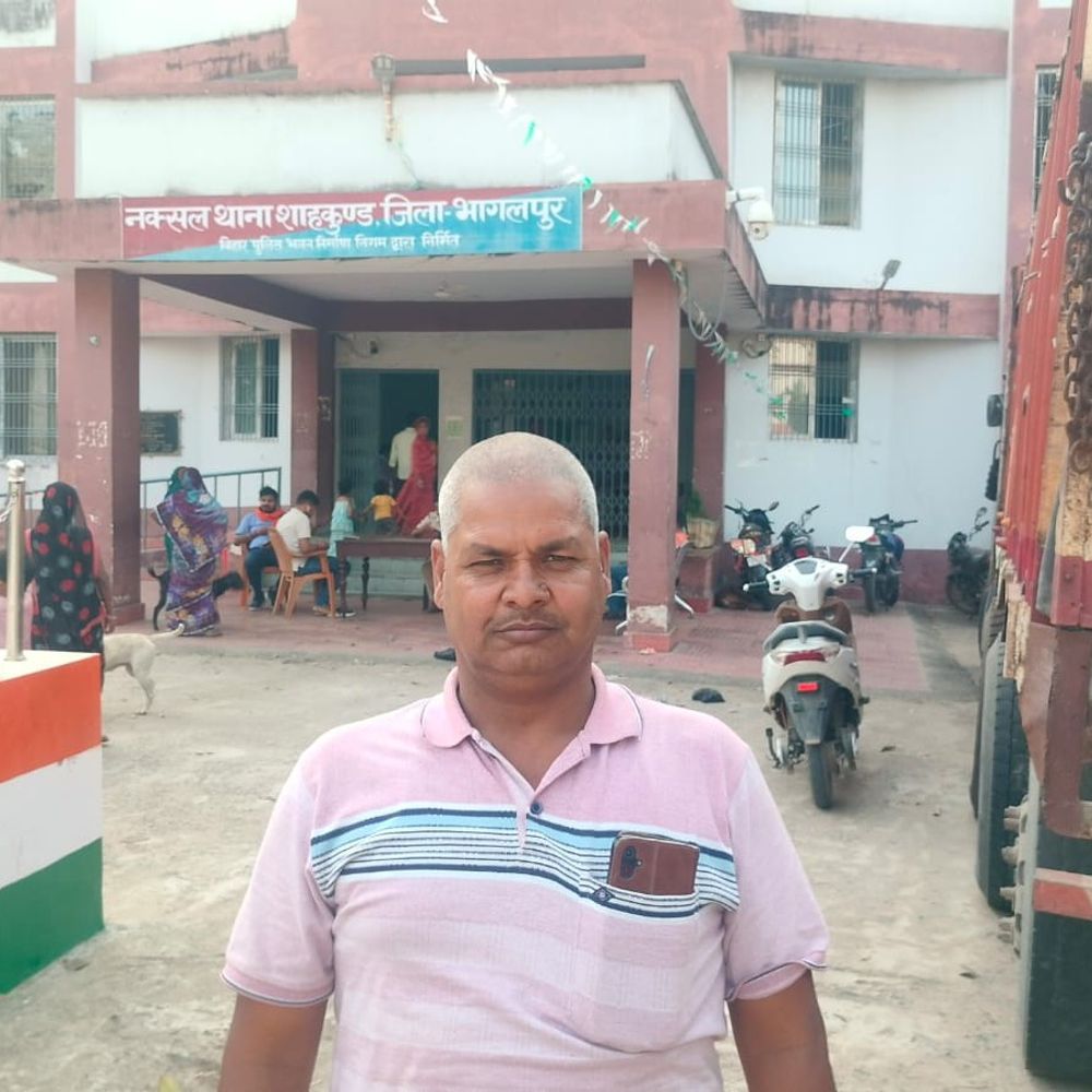 शाहकुंड में पेट्रोल पंप संचालक से 8.10 लाख की लूट:सादपुर मोड़ पर चार हथियारबंद बदमाशों ने वारदात को अंजाम दिया