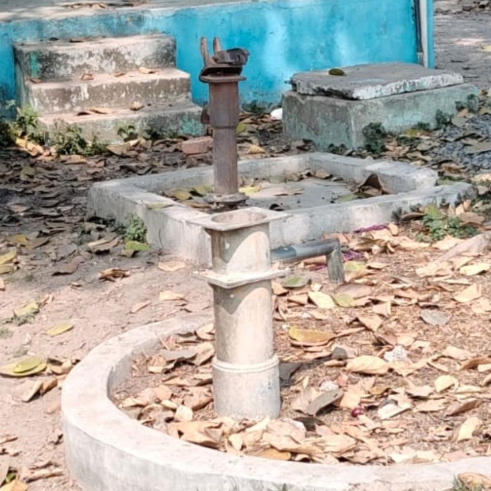 अझौर पंचायत में चापाकल खराब, ग्रामीण परेशान:गर्मी में पेयजल संकट, जनप्रतिनिधियों पर लापरवाही का आरोप