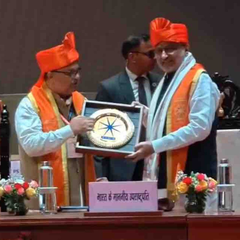 मोतिहारी में महात्मा गांधी विश्वविद्यालय का कन्वोकेशन सेरेमनी:वाइस प्रेसिडेंट सीपी राधाकृष्णन मुख्य अतिथि, 23 मेधावी छात्रों को गोल्ड मेडल