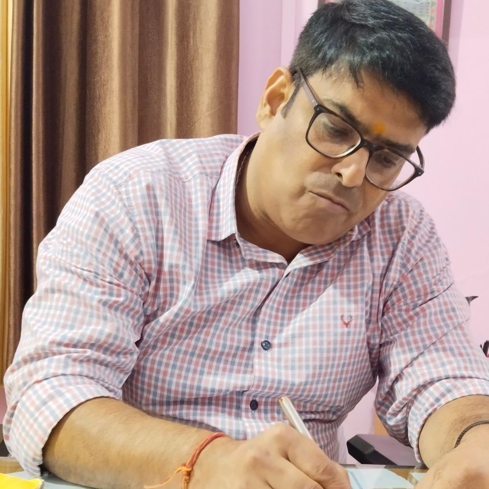 जनगणना 2027 के लिए प्रशिक्षण शुरू:मधुबनी के वाटसन हाई स्कूल में प्रगणकों को ट्रेनिंग दी गई