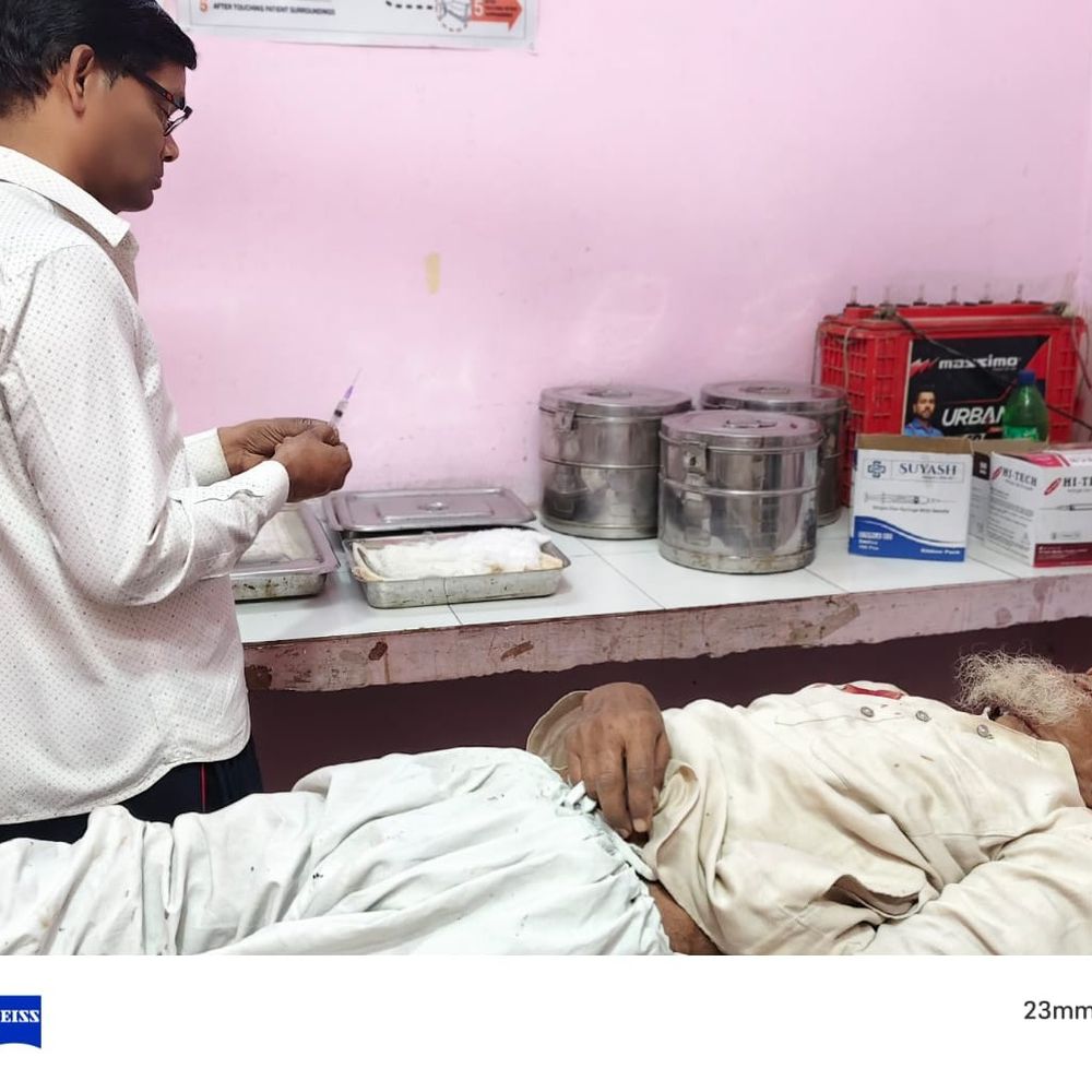 बाइक ने साइकिल सवार बुजुर्ग को मारी टक्कर:औरैया में इलाज के दौरान तोड़ा दम, पुलिस बाइक सवार की तलाश में जुटी