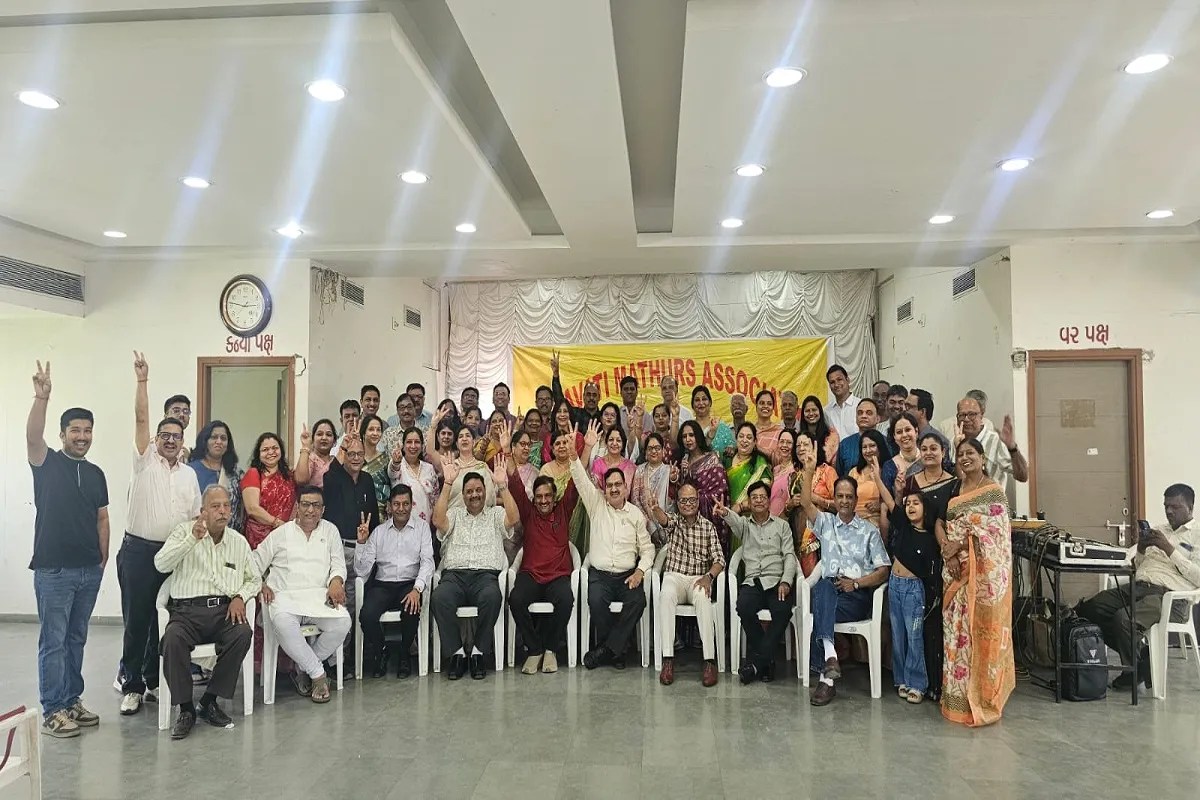 कर्णावती माथुर एसोसिएशन के होली स्नेह मिलन समारोह में रंगारंग प्रस्तुति