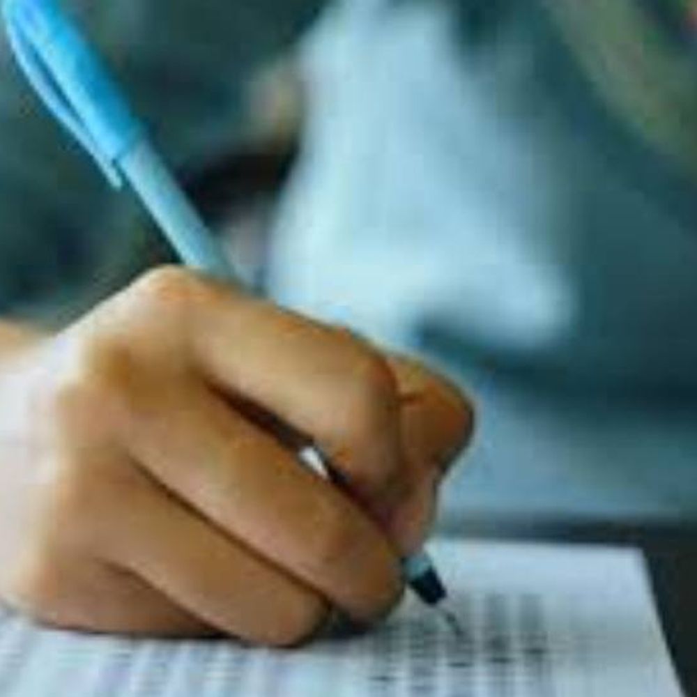 दरभंगा में आज दो पालियों में JEE (Main) 2026 परीक्षा:एग्जाम सेंटर के 300 मीटर के दायरे में निषेधाज्ञा लागू, इलेक्ट्रॉनिक डिवाइस ले जाने पर नहीं मिलेगी एंट्री