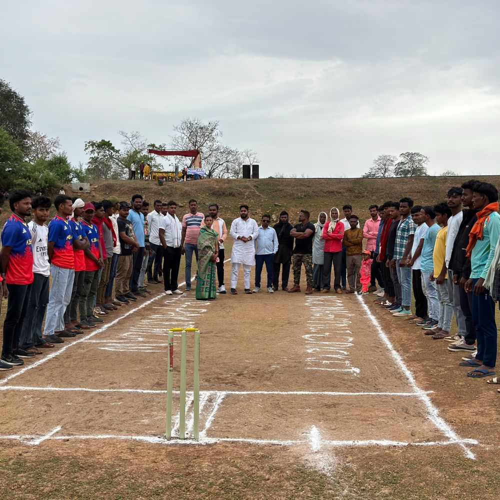 रोहतासगढ़ में 15 दिवसीय क्रिकेट टूर्नामेंट का शुभारंभ:पहले मुकाबले में कुब्बा ने नागटोली को 25 रनों से हराया, सौरभ कुमार मैन ऑफ द मैच चुने गए