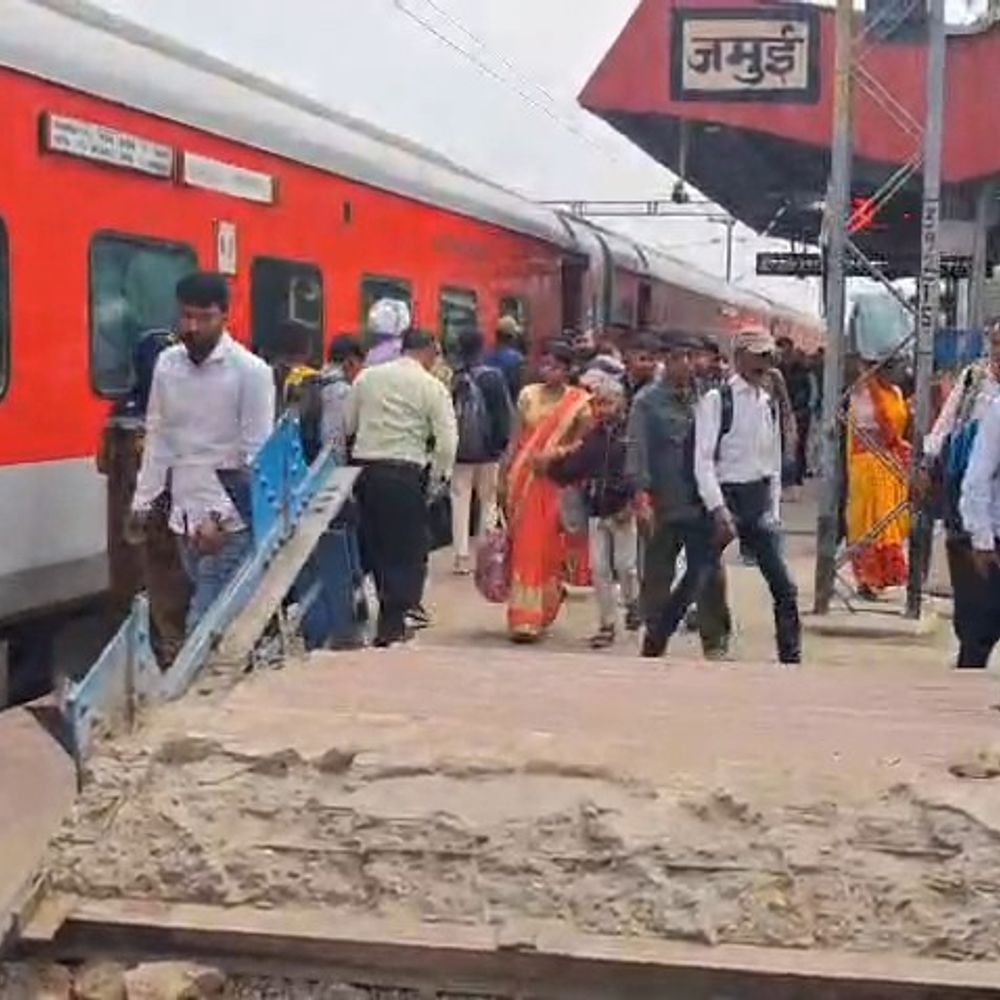 जोधपुर से जमुई के लिए सीधी ट्रेन:ग्रीष्मकालीन स्पेशल ट्रेन का जमुई-झाझा स्टेशनों पर ठहराव, आज से परिचालन शुरू