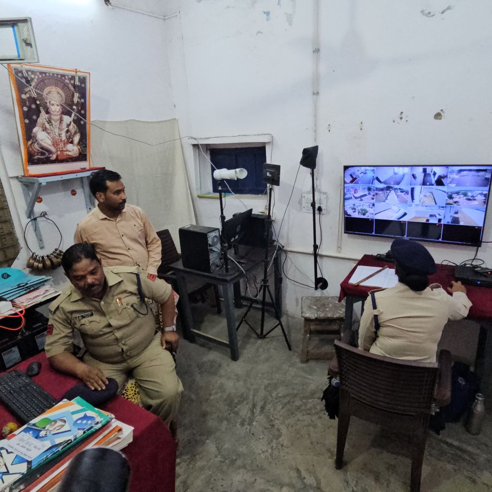 जेल में हर कैदी पर CCTV से निगरानी:15 मार्च को शाजापुर जेल से कैदी हुआ था फरार; लापरवाही से जेल प्रहरी सस्पेंड