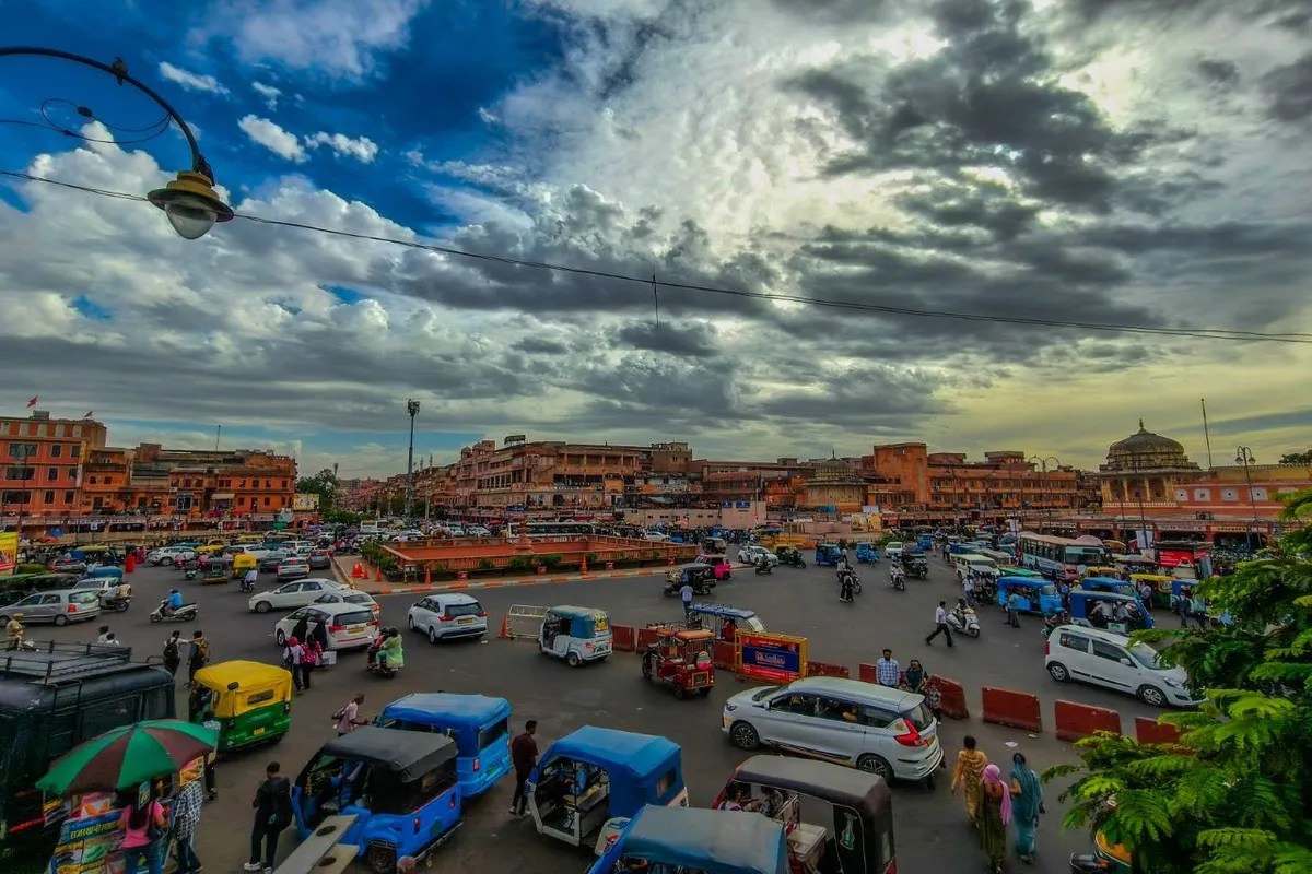 पश्चिमी विक्षोभ के चलते जयपुर में हुई हल्की बारिश, देखें तस्वीरें