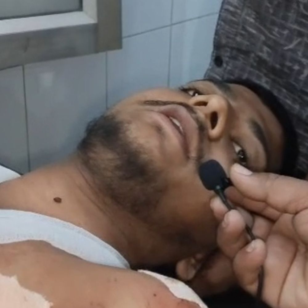 गर्लफ्रेंड से बात करने पर 4 गोलियां मारीं:कमर-छाती-अंडकोष में फंसी बुलेट; बक्सर में दोस्त मरा समझकर झाड़ियों में फेंका, डॉक्टर बोले-खतरे से बाहर