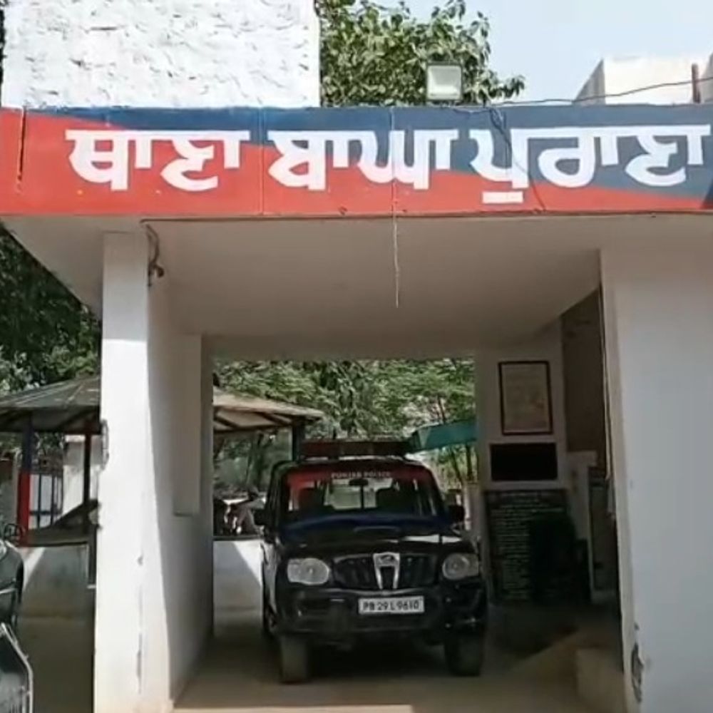 मोगा में अस्पताल घुसकर युवक पर जानलेवा हमला:हथियार लेकर पहुंचे एक ​दर्जन बदमाश, गंभीर रूप से घायल, 9 के खिलाफ नामजद केस