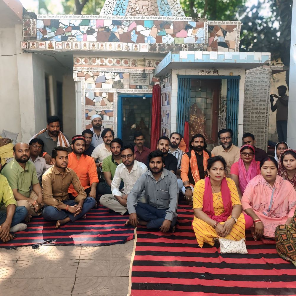 हिन्दू महासभा ने हनुमान जन्मोत्सव पर किया सामूहिक पाठ:पीलीभीत में दक्षिणमुखी हनुमान मंदिर में हुआ आयोजन