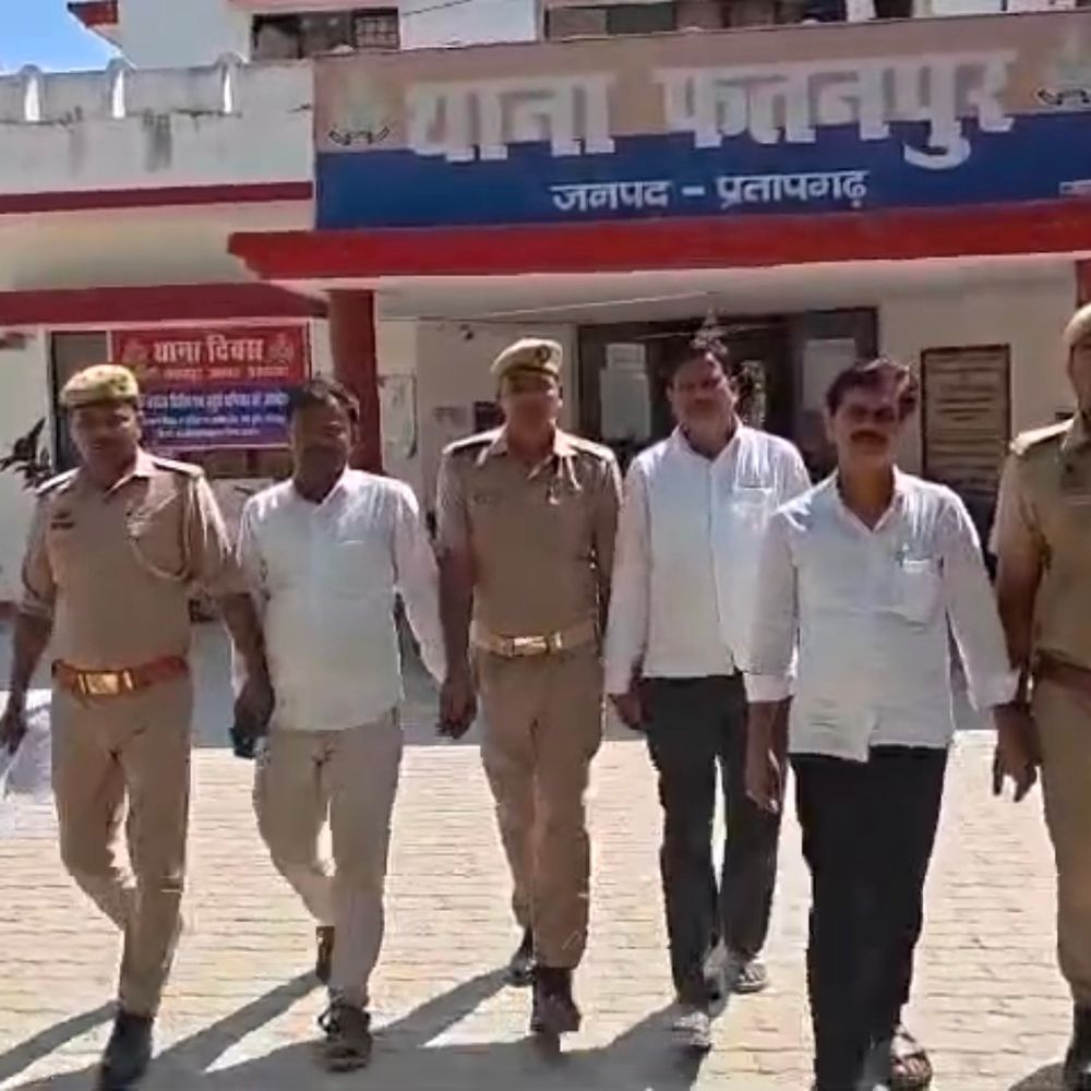 सरकारी कार्य में बाधा डालने पर तीन प्रधान पति गिरफ्तार:APO से गाली-गलौज और कागजात से छेड़छाड़ पर कार्रवाई; बीडीओ की शिकायत पर केस