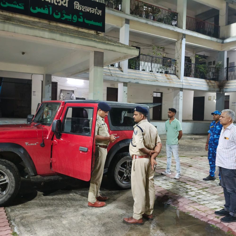 थार से AC निकालने पहुंचे 3 लोग हिरासत में:किशनगंज में वेरिफिकेशन के बाद छोड़ा, कोई सबूत नहीं मिला