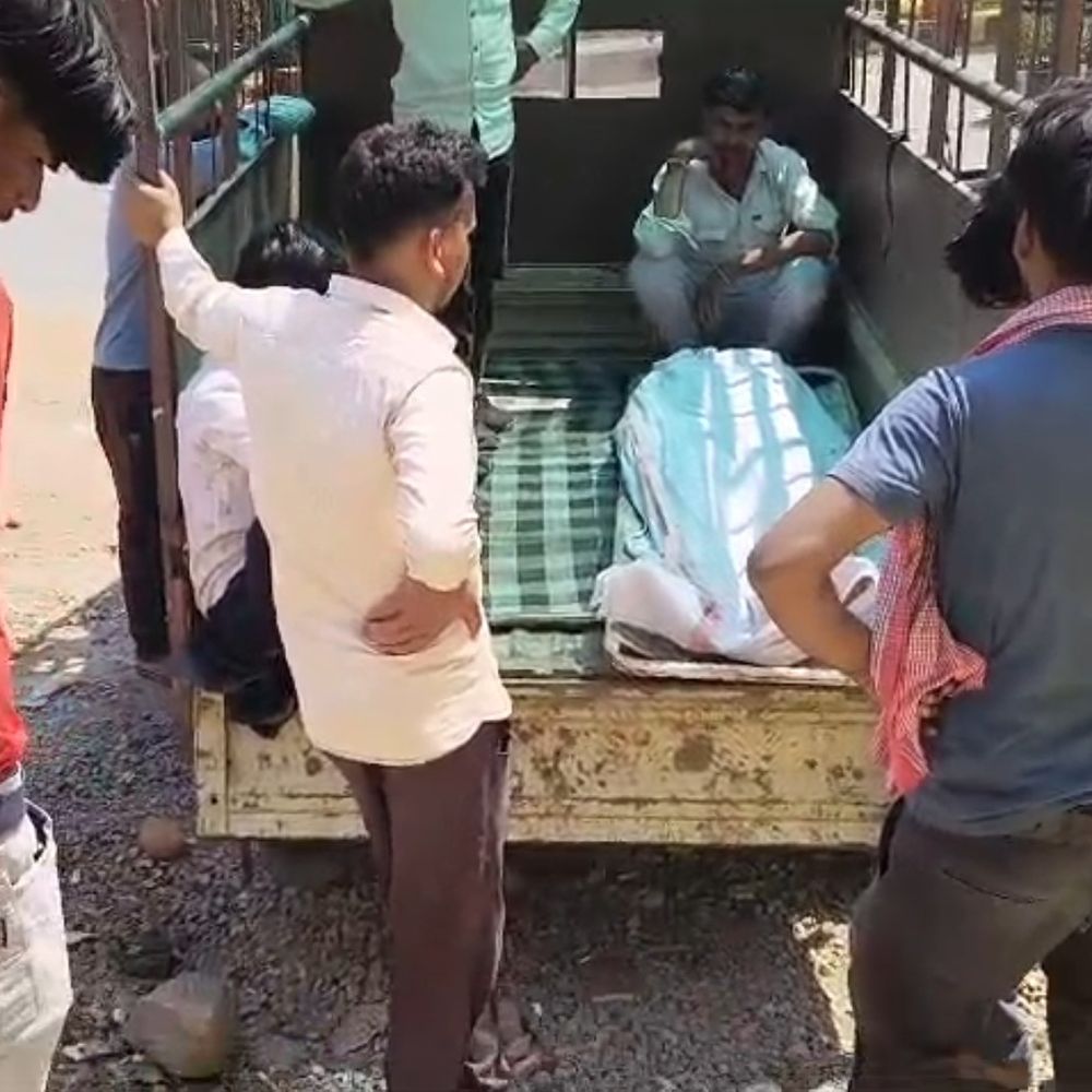 हाईटेंशन तार की चपेट में आने से युवक की मौत:आंधी में गिरा 11 केवी लाइन का तार, अंधेरे में दिखा नहीं