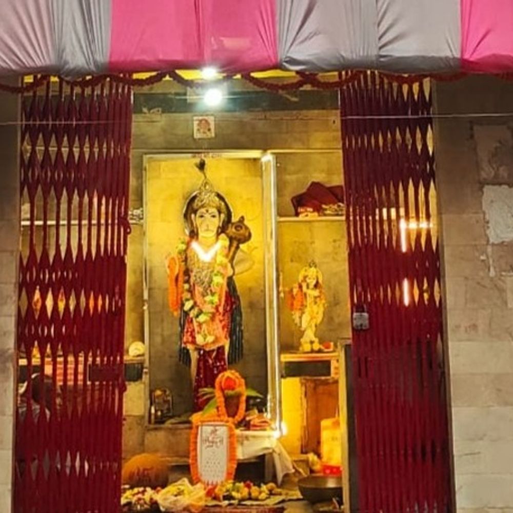 रहमतपुर मंदिर में 24 घंटे का अष्टयाम शुरू:हनुमान जयंती पर जयकारों से गूंजा क्षेत्र