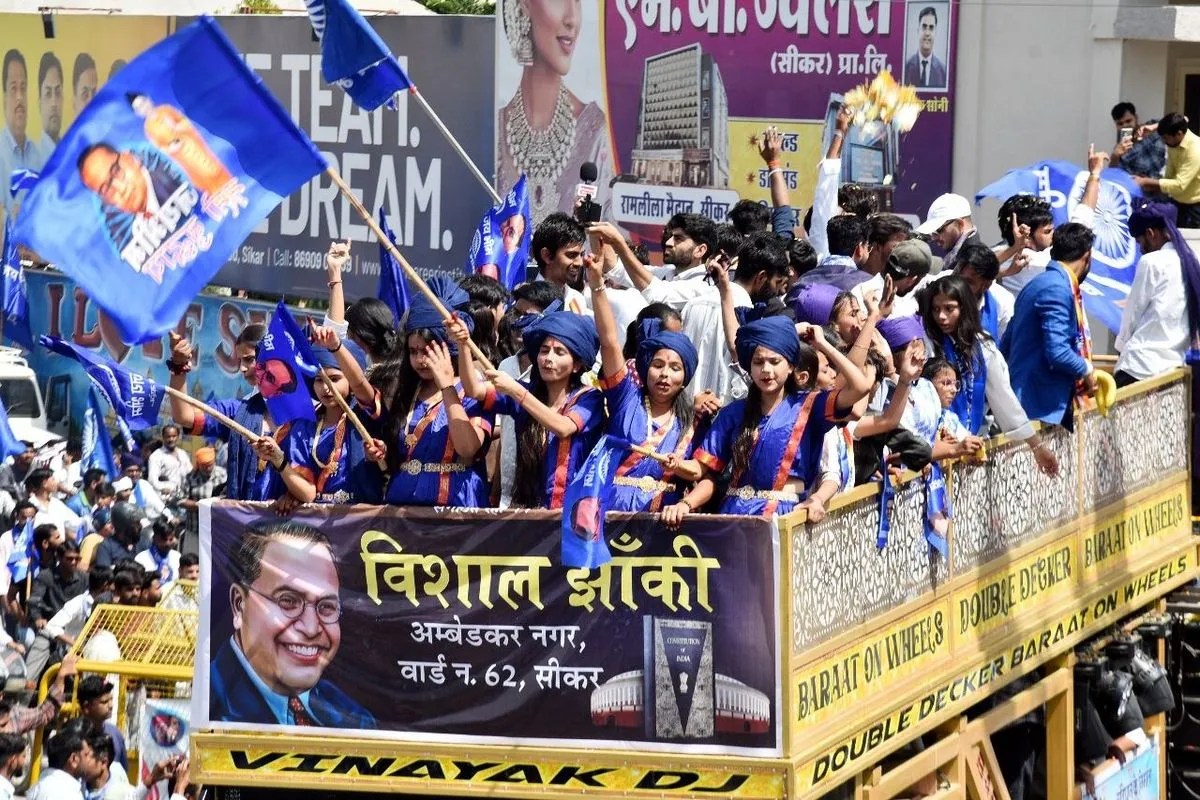 भीमराव अंबेडकर जयंती के अवसर पर निकाला गया भव्य जुलूस