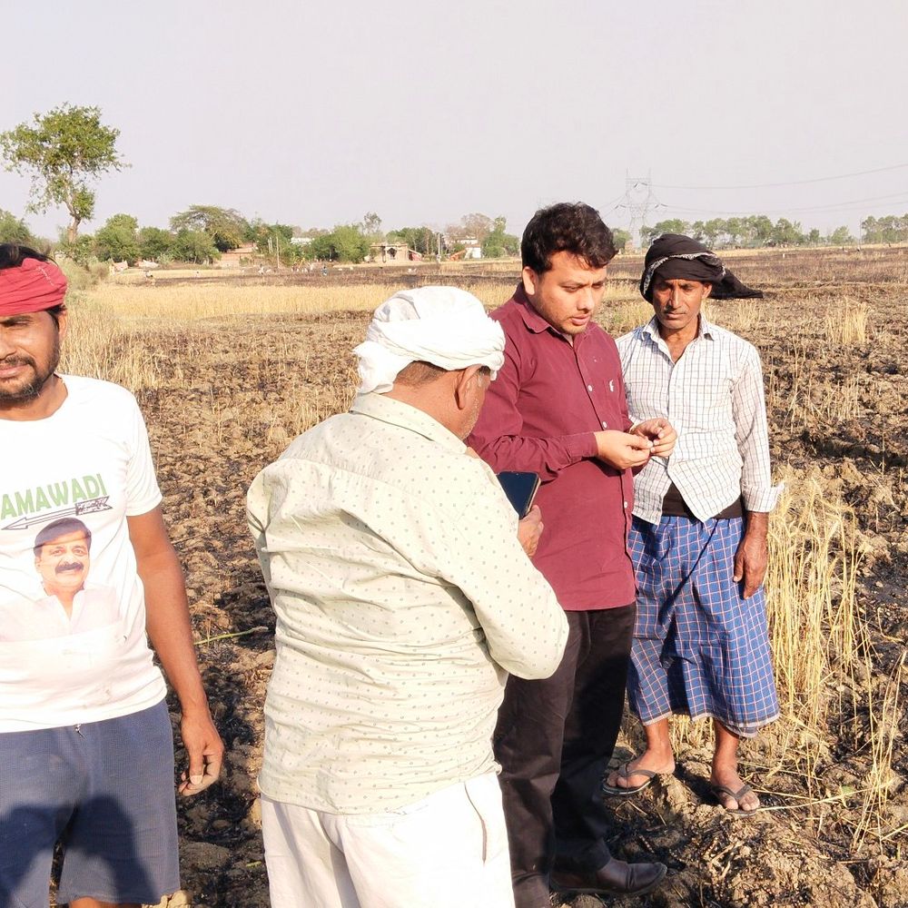 कैमूर के कुड़ी में 16 एकड़ गेहूं की फसल राख:9 किसानों को भारी नुकसान, बीडीओ और मुखिया प्रतिनिधि ने लिया जायजा