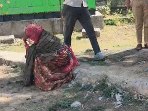 अफेयर के लिए टोकने पर चाचा को गोली मारी थी:सरेराह फायरिंग कर फरार हुआ था भतीजा, 5 हजार का इनामी प्रेमिका संग गिरफ्तार