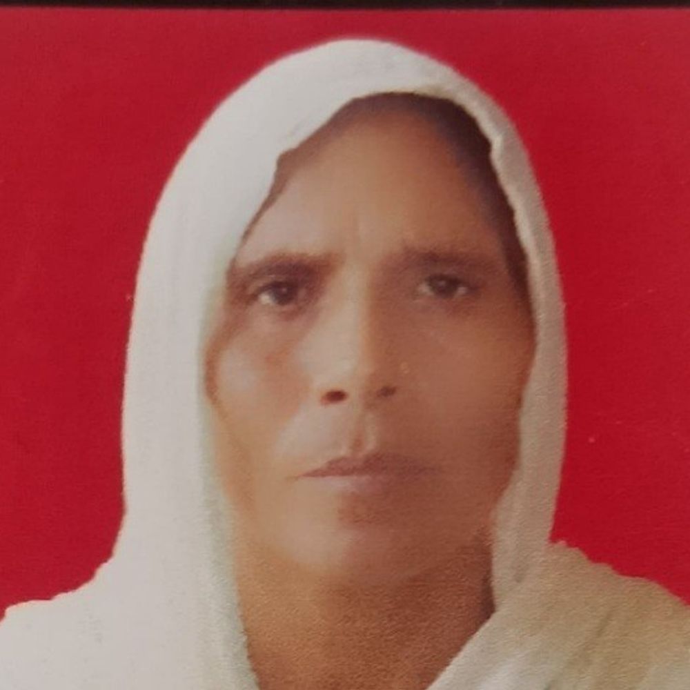 पलवल में महिला से कुंडल और नकदी लूटी:युवक ने डॉक्टर का पता पूछा, नशीला पदार्थ सुंघाकर किया बेहोश, सब्जी लेने जा रही थी