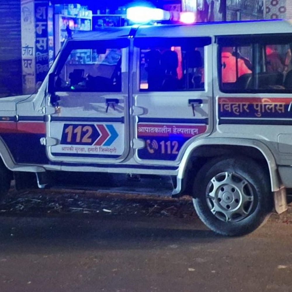 पूर्णिया में 12 कारोबारियों से 11.75 लाख की ठगी:कई दुकानों से लाखों का सामान उठाया, भुगतान के नाम पर फर्जी चेक थमाकर शातिर फरार