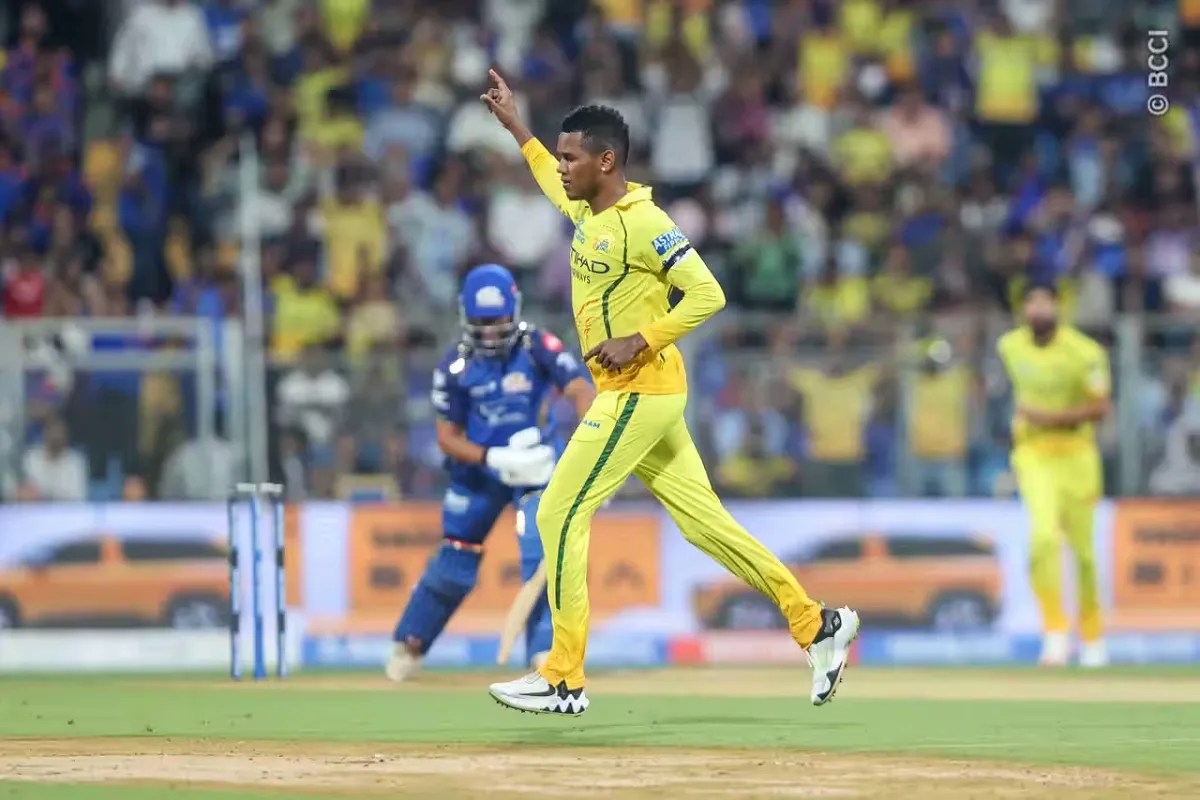 गोलियों से बचते-बचाते बड़े हुए अकील होसेन, रोजाना गिरती थीं 5-6 लाशें, सुनील नरेन की मदद से ऐसे तय किया IPL तक का सफर