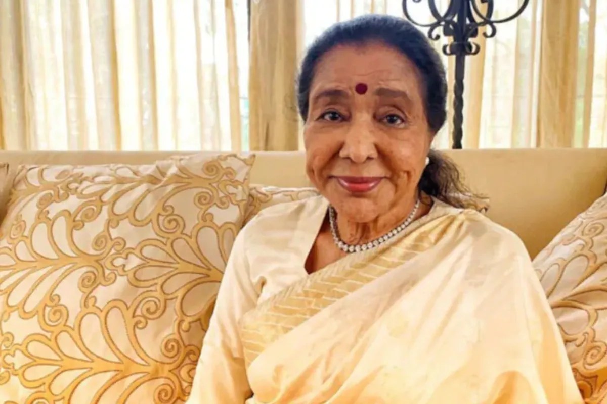 आशा भोसले के ICU में भर्ती होने के बाद डॉक्टर का बयान आया सामने, सेहत पर मिली बड़ी जानकारी