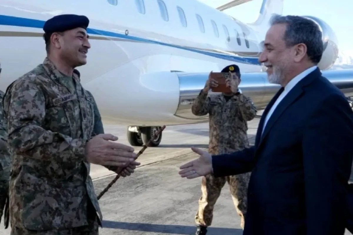 अमेरिका-ईरान शांति वार्ता की कोशिशें हुई तेज, पाकिस्तान आर्मी चीफ आसिम मुनीर पहुंचे तेहरान