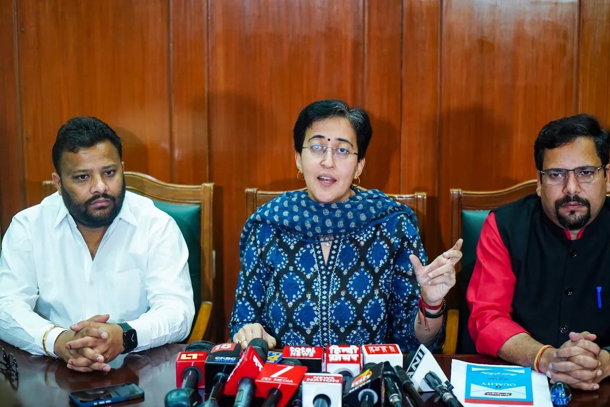 ‘मोदी की गारंटी’ का क्या हुआ? आतिशी का BJP पर हमला; बोलीं- दिल्ली की महिलाओं को 25 पैसे तक नहीं मिले