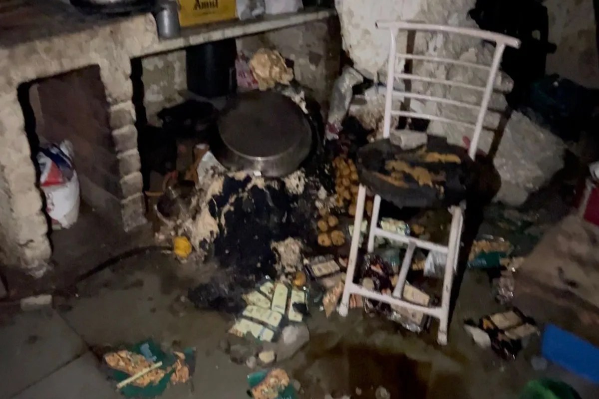 Churu Blast: गैस लीकेज से जोरदार धमाका, मिठाई की दुकान में लगी भीषण आग, चार झुलसे, इलाके में दहशत