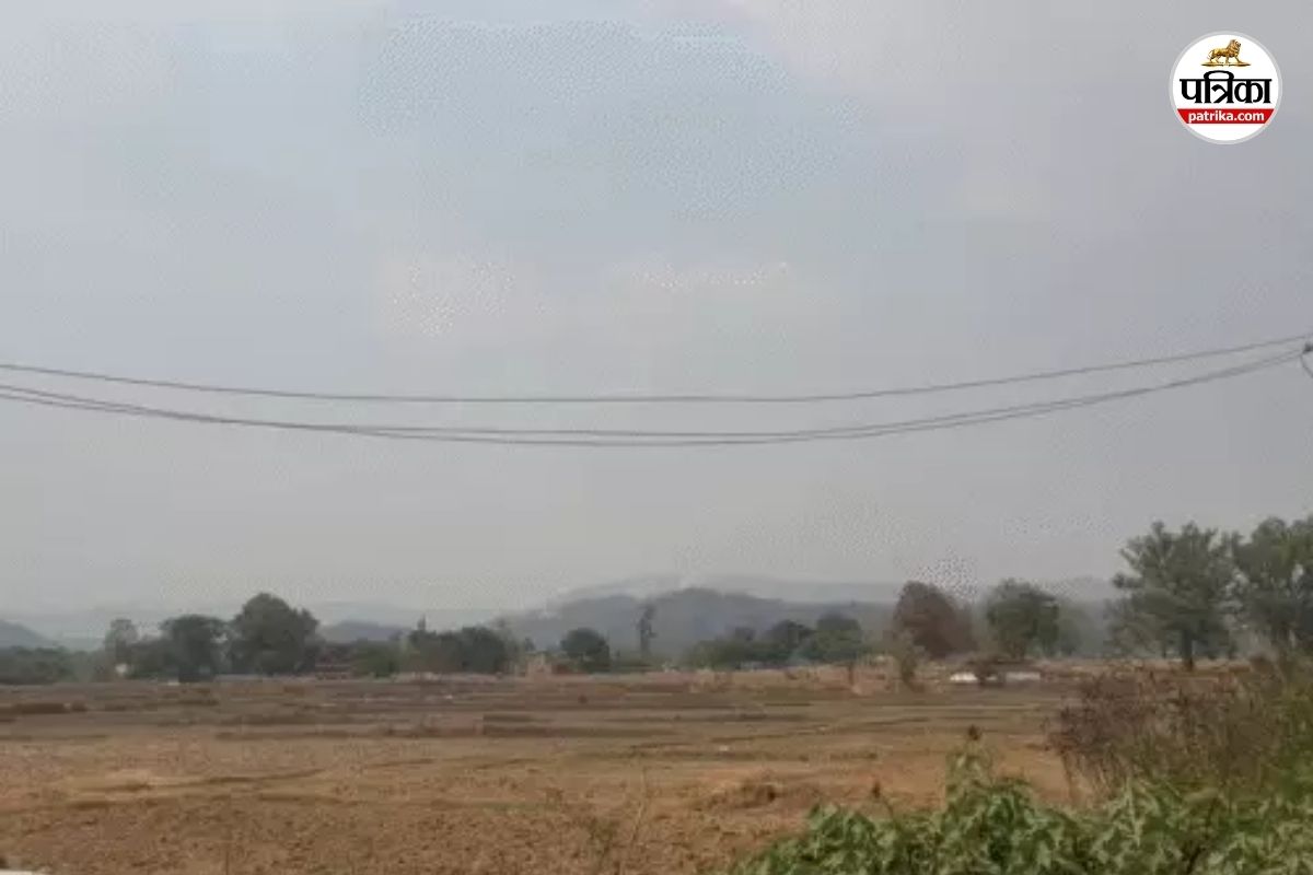 Fact Check: जशपुर में प्राइवेट विमान क्रैश की खबर निकली अफवाह, कलेक्टर ने कहा- जंगल की आग हो सकती है, देखें वीडियो