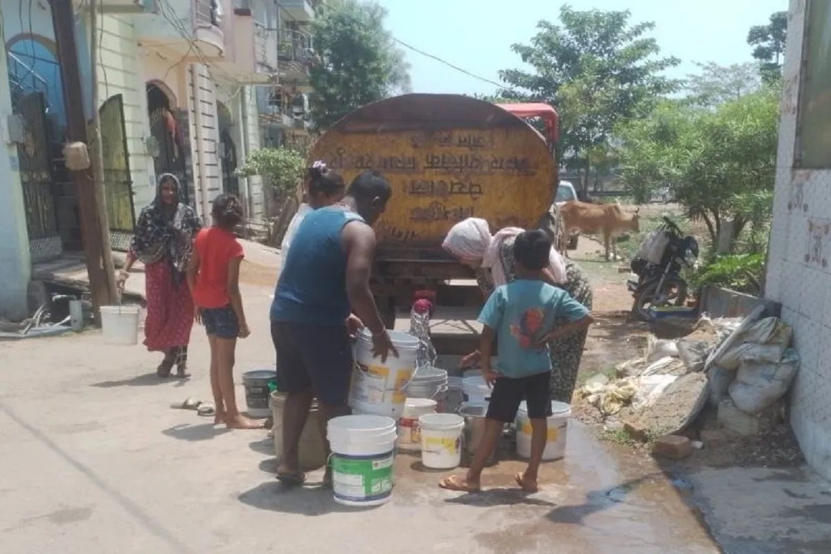 प्रसंगवश: आमलोगों के सूखे कंठ टैंकरों के भरोसे, अभी तो पिक्चर शुरू ही नहीं हुई