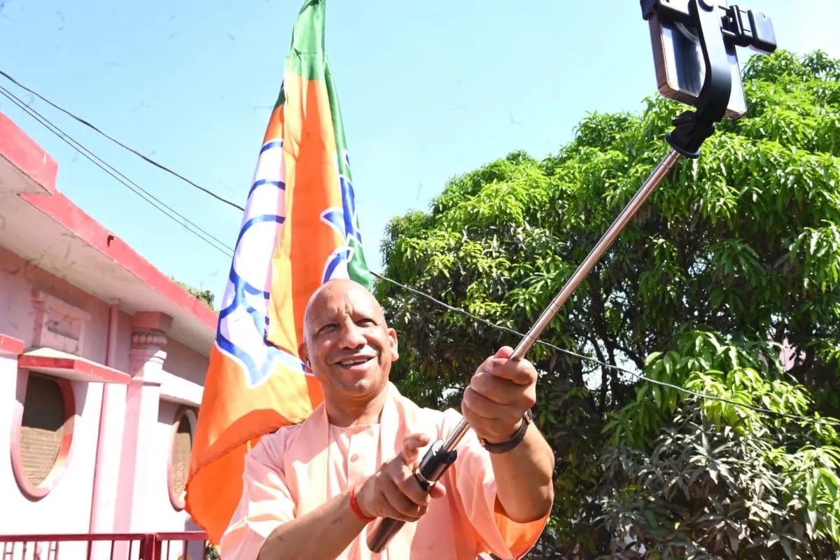 भाजपा के स्थापना दिवस कार्यक्रम में पहुंचे सीएम योगी…बोले, राष्ट्रवादी परिवार आज विशाल वटवृक्ष बन चुका है