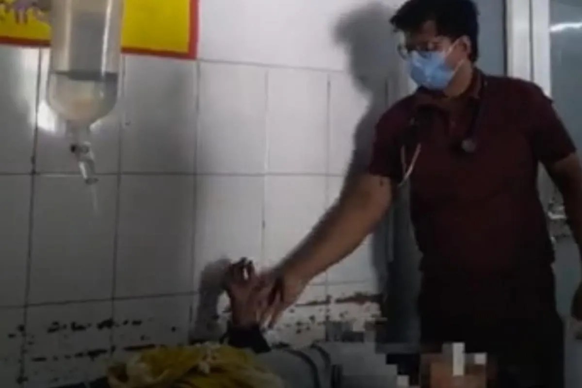 SP देवरिया ऑफिस में युवती ने खाया जहर, लव अफेयर में धोखा, पुलिस भी नहीं सुनी गुहार…परिसर में मचा हड़कंप