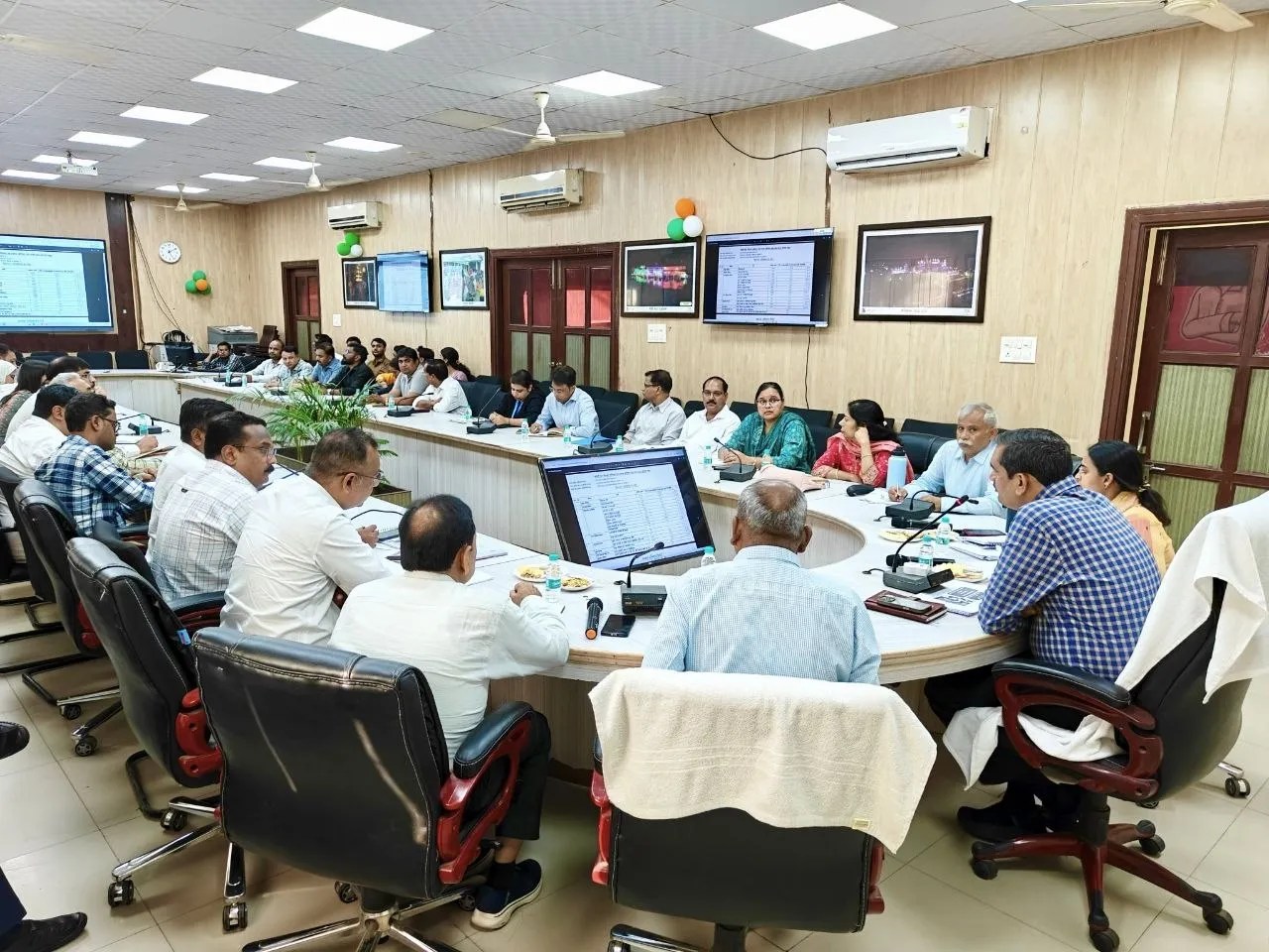 मथुरा डीएम ने नौ एसडीएम के कार्यक्षेत्र में किया परिवर्तन, सुशील कुमार सिंह को भेजा गया गोवर्धन