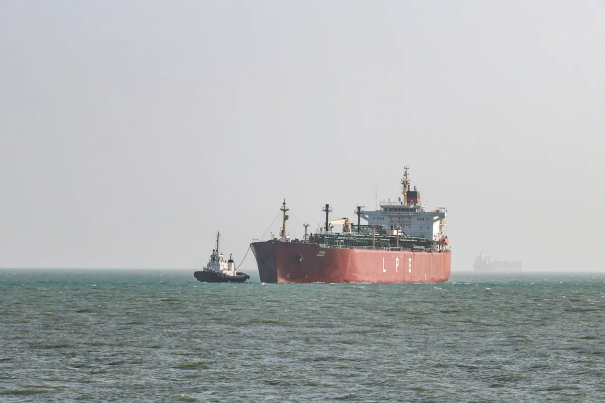 जब्त जहाजों पर सवार भारतीयों के लिए राहत की खबर, मंत्रालय बोला- सभी 22 नाविक पूरी तरह सुरक्षित