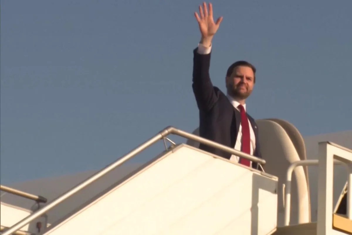 Iran US Talks: अब शुरू होगा असली युद्ध! बड़ा संदेश देकर अमेरिका वापस लौटे जेडी वेंस