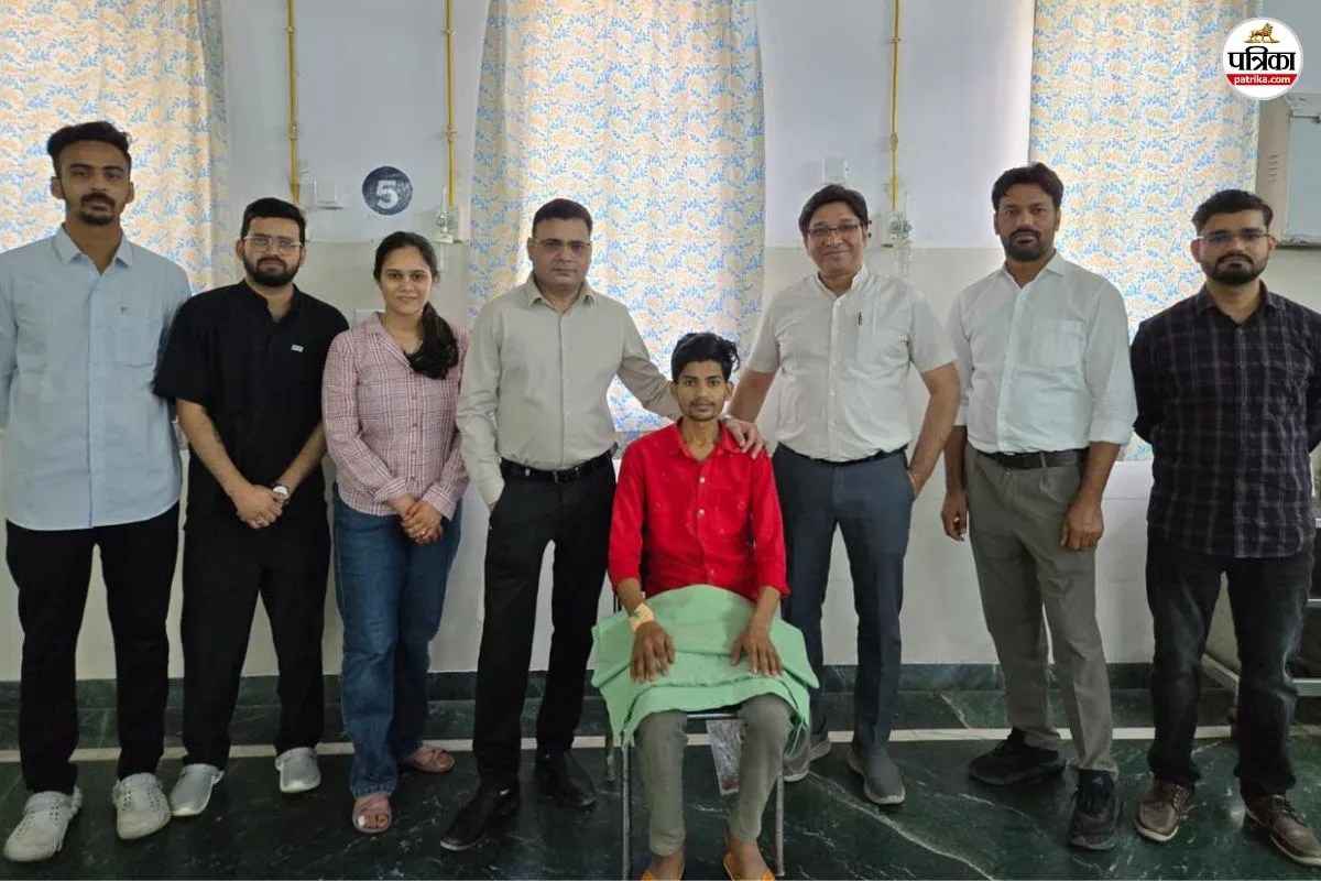 Jaipur: SMS अस्पताल में पहली बार हुई ऐसी सर्जरी, डॉक्टरों ने युवक के पेट से निकाली 5 किलो की तिल्ली