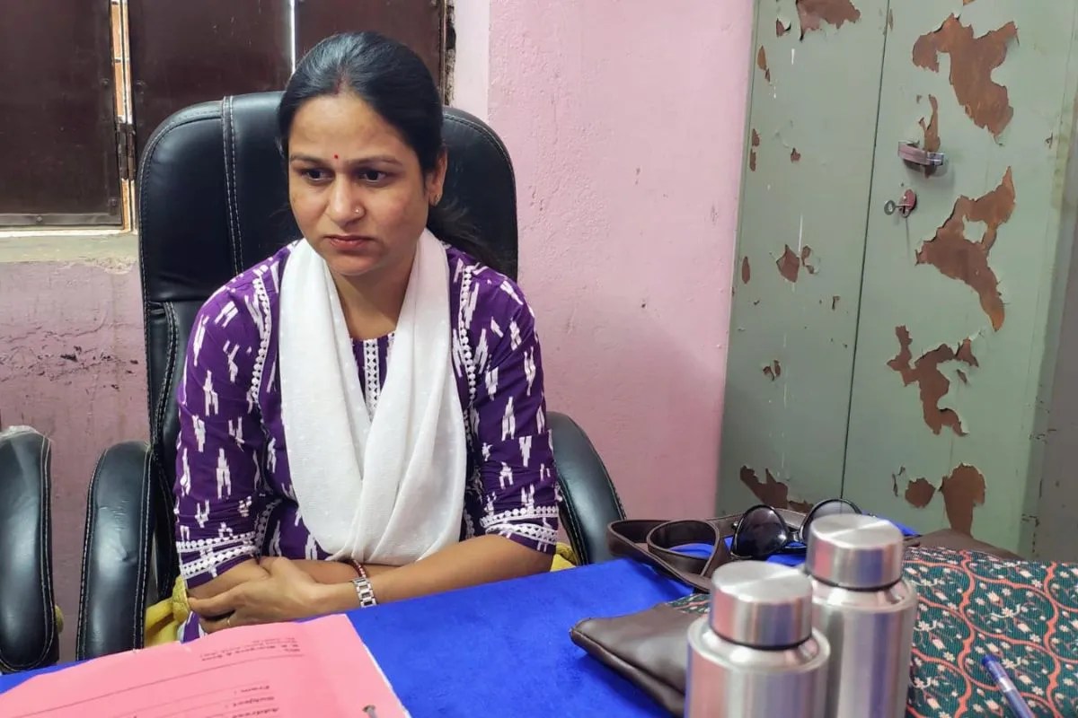 Jhalawar ACB : विवाह प्रमाण पत्र के नाम पर रिश्वत मांगी, वीडीओ 10 हजार 400 रुपए लेते रंगे हाथों गिरफ्तार