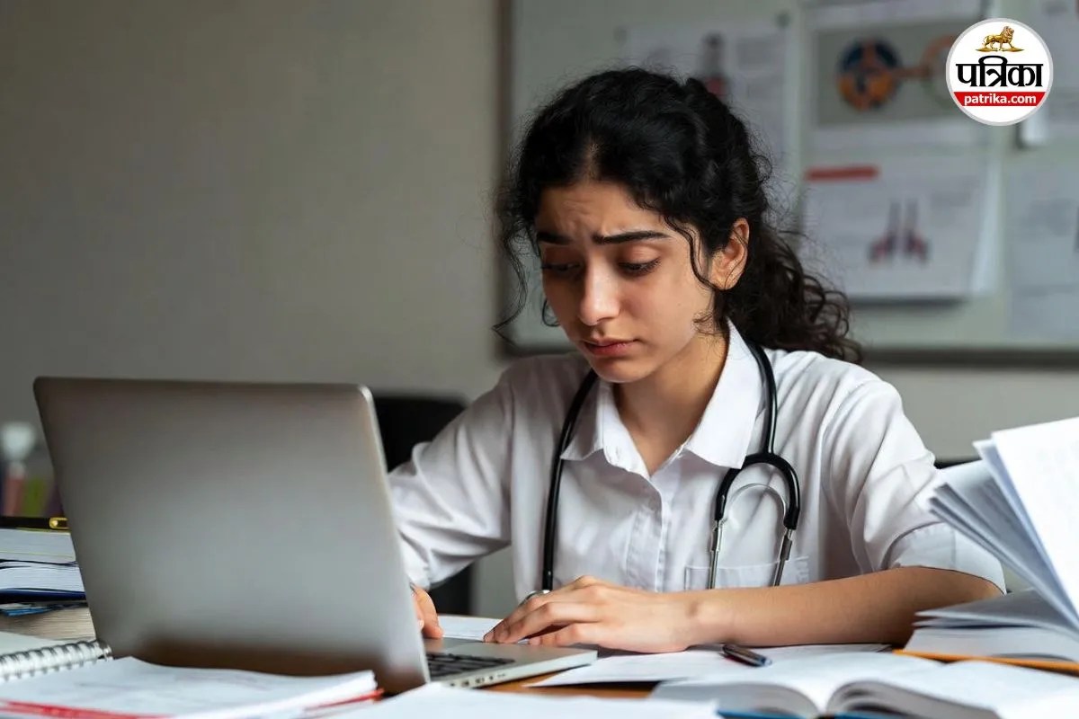 Medical College: इंटर्नशिप के बाद भी अटकी पोस्टिंग, 682 स्टूडेंट्स कर रहे इलाज, कब मिलेगा बॉन्ड ऑर्डर? जानिए नया नियम