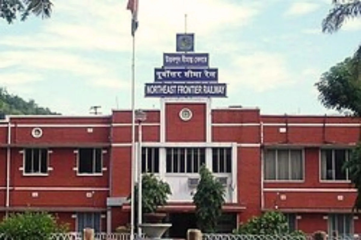 असम चुनाव से पहले बड़ी सफलता: 55.29 करोड़ की नशीली दवाएं और 291 मोबाइल के साथ 285 लोग गिरफ्तार