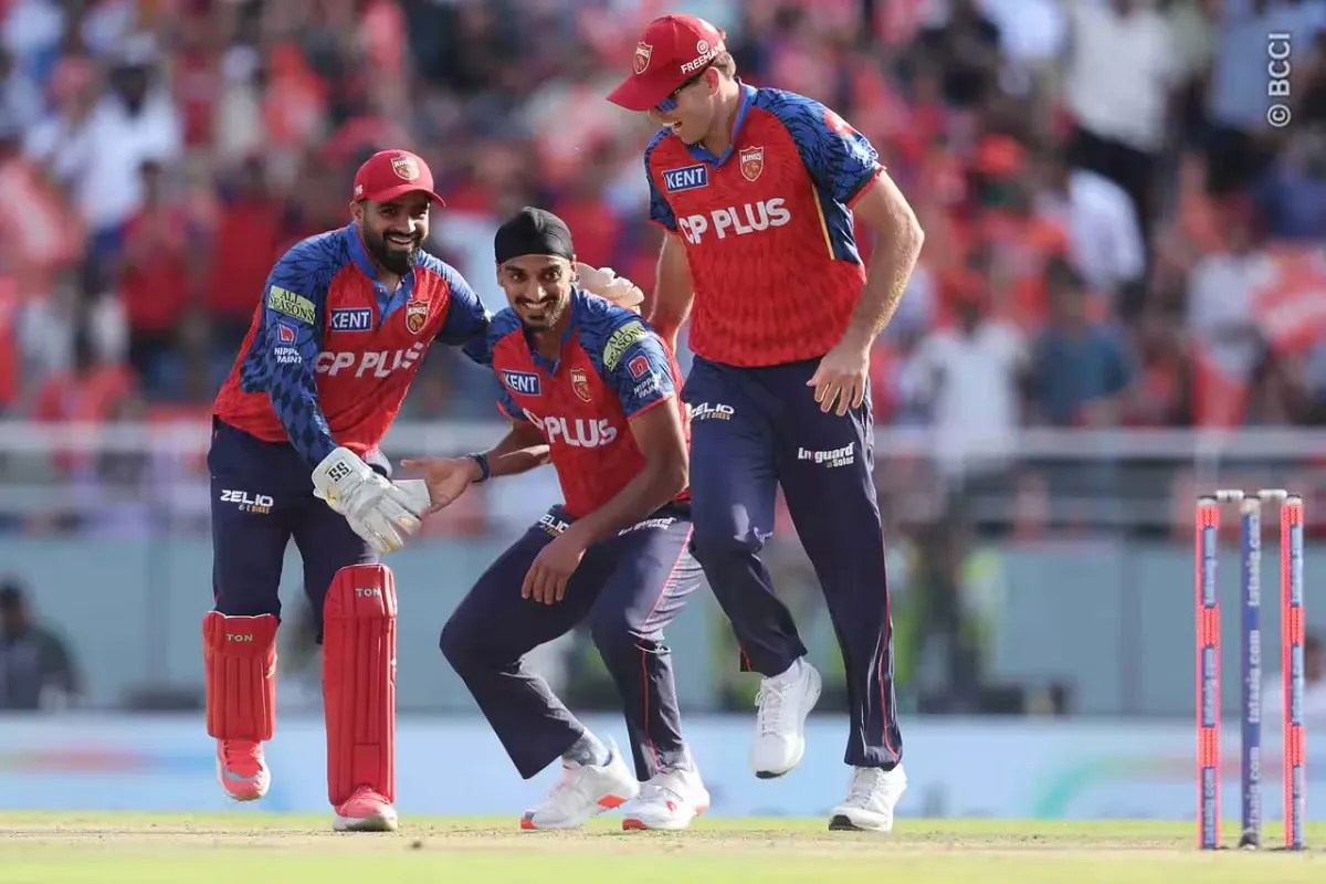 IPL 2026: SRH के खिलाफ PBKS के खिलाड़ियों ने इस वजह से बांह पर बंधी काली पट्टी, मैच से पहले किया यह पोस्ट