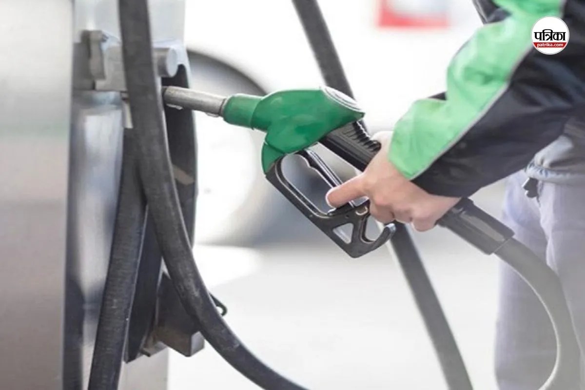 पाकिस्तान में पेट्रोल-डीजल के दामों में बड़ी राहत, सरकार ने की भारी कटौती