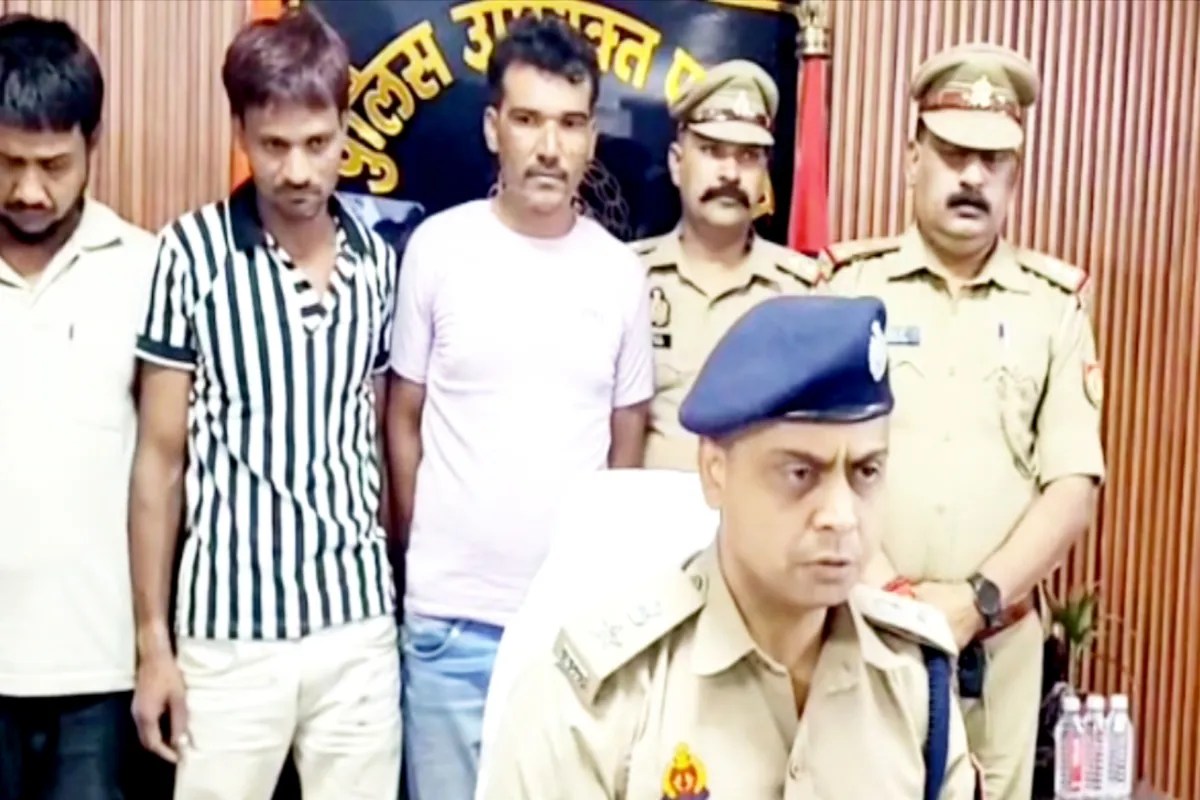 Kanpur News:ठेकेदार के घर लाखों की चोरी का खुलासा, तीन आरोपी गिरफ्तार, एक फरार