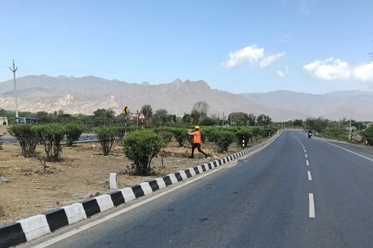 Rajasthan Highway: पालनपुर-स्वरूपगंज नेशनल हाईवे के किनारे चलेगा बुलडोजर, हटेंगे 374 अतिक्रमण, NHAI ने थमाए नोटिस