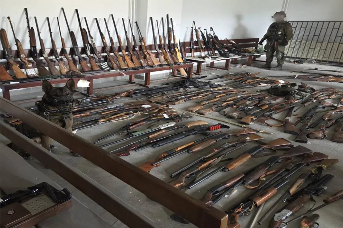 लेबनान के स्कूल में घुस गए इजरायली सैनिक, ह​थियारों का जखीरा देख कर फौरन हो गए अलर्ट, हमले के बाद भारी तबाही